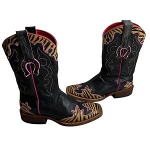 Macie Bean Embroidered Black Mad Cow Foot and a Double Stitch Square Toe 6.5